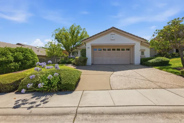 Property Slideshow image 2 of 24 | 869 greenridge ct, Lincoln, CA, 95648