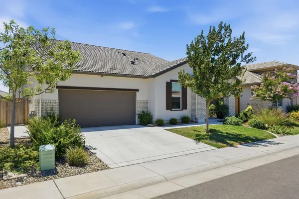 Property Slideshow image 3 of 49 | 4581 blushing lily way, Roseville, CA, 95747