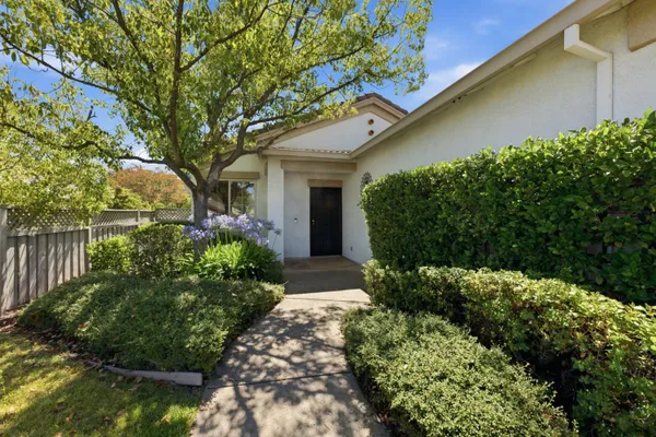 Property Slideshow image 3 of 24 | 869 greenridge ct, Lincoln, CA, 95648