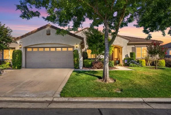 Property Slideshow image 2 of 72 | 9576 crystal bay ln, Elk Grove, CA, 95758
