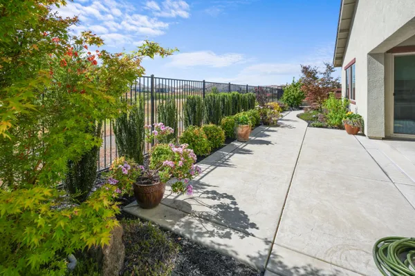 Property Slideshow image 3 of 70 | 3335 calypso cir, El Dorado Hills, CA, 95762