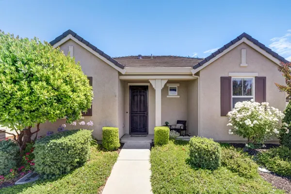Property Slideshow image 2 of 51 | 7461 havenford way, Sacramento, CA, 95829