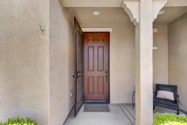 Property Slideshow image 3 of 51 | 7461 havenford way, Sacramento, CA, 95829