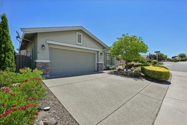 Property Slideshow image 3 of 61 | 1579 grand pheasant ln, Lincoln, CA, 95648