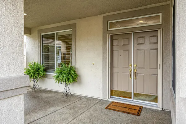 Property Slideshow image 2 of 52 | 4293 napa loop, Roseville, CA, 95747