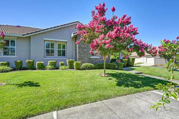 Property Slideshow image 3 of 86 | 2344 bay horse ln, Sacramento, CA, 95835