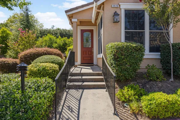 Property Slideshow image 3 of 35 | 3826 park dr, El Dorado Hills, CA, 95762