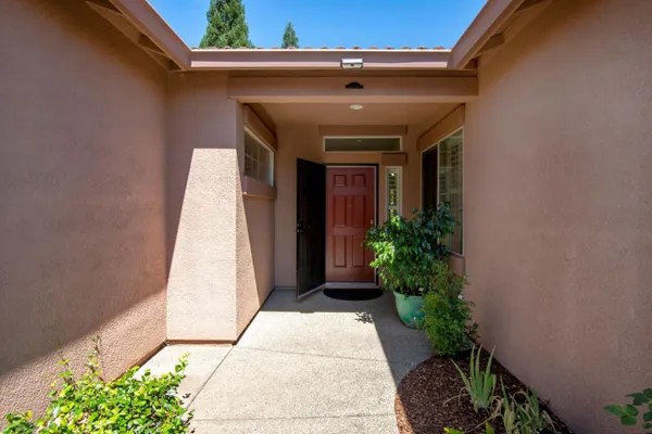 Property Slideshow image 2 of 34 | 274 lariat loop, Lincoln, CA, 95648