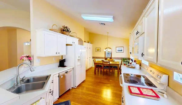 Property Slideshow image 3 of 42 | 4160 enchanted cir, Roseville, CA, 95747