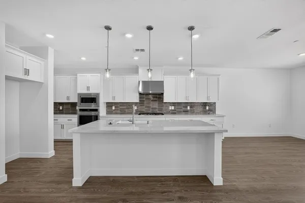 Property Slideshow image 2 of 45 | 1408 alpine way, Lincoln, CA, 95648