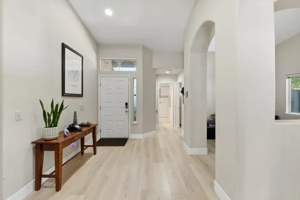 Property Slideshow image 3 of 43 | 7112 sunpace ln, Sacramento, CA, 95828