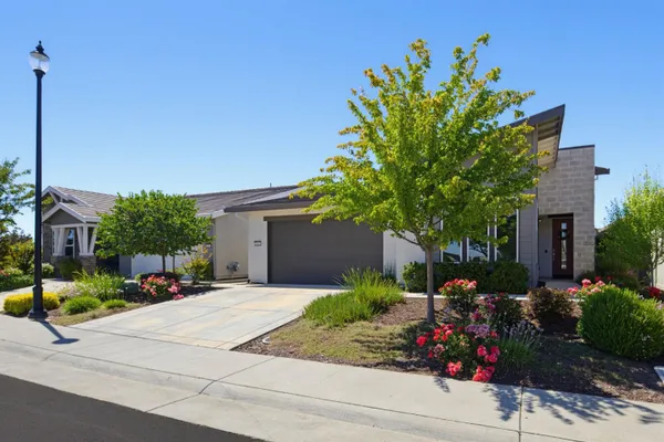 Property Slideshow image 2 of 59 | 2305 overjoy ln, Roseville, CA, 95747