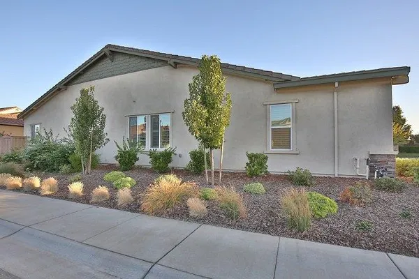 Property Slideshow image 2 of 29 | 3 calatabiano pl, Sacramento, CA, 95834
