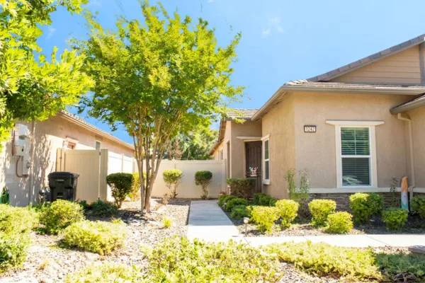 Property Slideshow image 3 of 38 | 1242 shady pines st, Manteca, CA, 95336