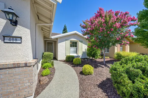 Property Slideshow image 3 of 38 | 408 daylily ln, Lincoln, CA, 95648