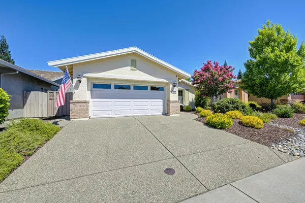 Property Slideshow image 2 of 38 | 408 daylily ln, Lincoln, CA, 95648