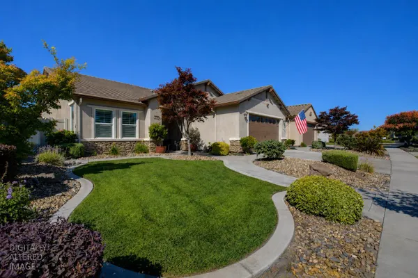 Property Slideshow image 2 of 53 | 1390 arbor brook dr, Manteca, CA, 95336