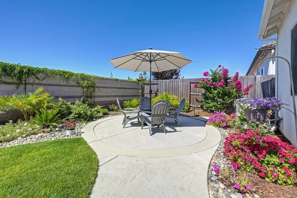Property Slideshow image 2 of 53 | 8353 evans tree dr, Roseville, CA, 95747