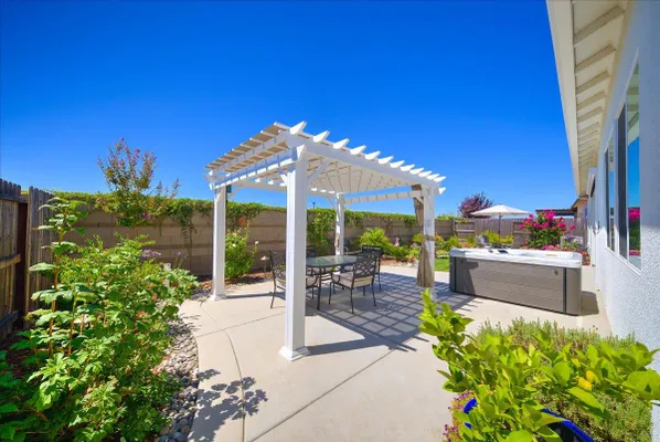 Property Slideshow image 3 of 53 | 8353 evans tree dr, Roseville, CA, 95747