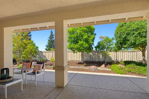 Property Slideshow image 3 of 31 | 1882 cliff swallow ln, Lincoln, CA, 95648