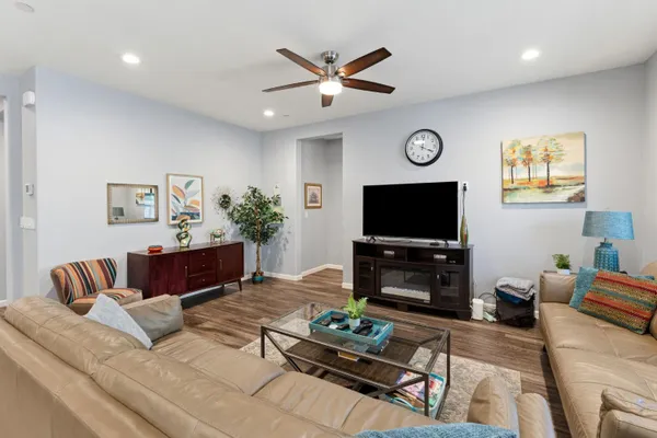 Property Slideshow image 3 of 26 | 4385 euboea island ln, Sacramento, CA, 95834