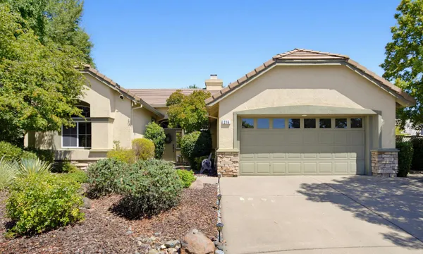 Property Slideshow image 2 of 65 | 216 navarretia ct, Roseville, CA, 95747
