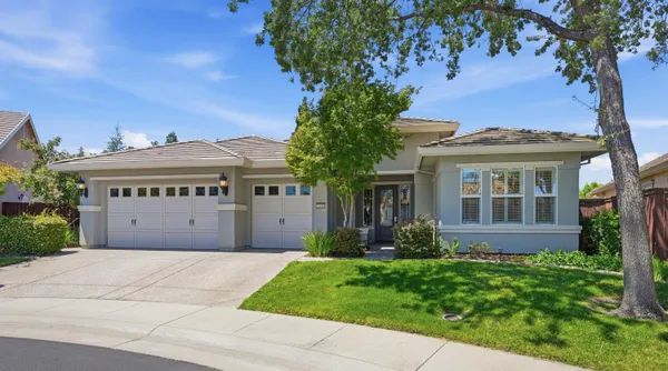 Property Slideshow image 2 of 52 | 2048 benton loop, Roseville, CA, 95747