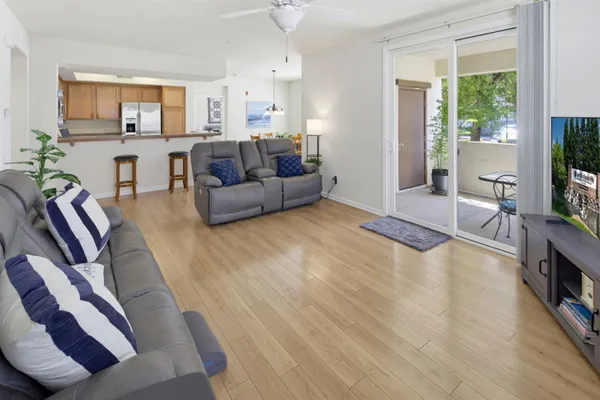 Property Slideshow image 2 of 28 | 1530 topanga ln 101, Lincoln, CA, 95648