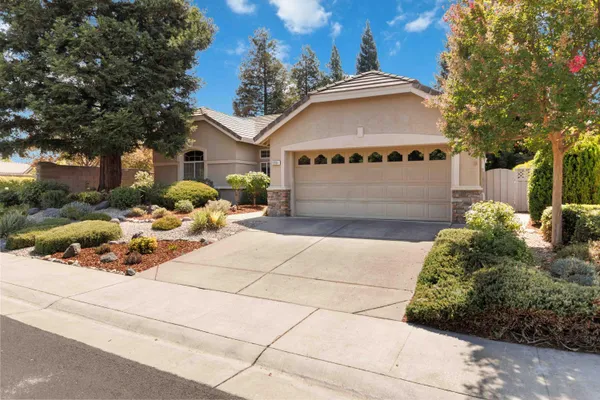 Property Slideshow image 3 of 33 | 5001 dreamgarden loop, Roseville, CA, 95747