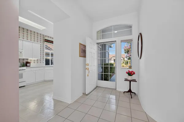 Property Slideshow image 3 of 42 | 6136 rose garden ln, Roseville, CA, 95747
