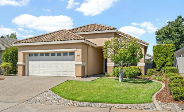 Property Slideshow image 2 of 45 | 4059 sylvan glen ln, Roseville, CA, 95747