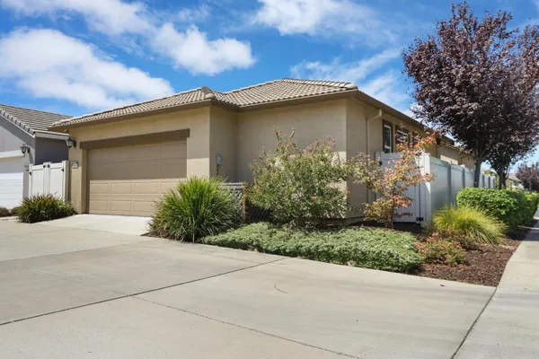 Property Slideshow image 3 of 29 | 4485 danube river ln, Sacramento, CA, 95834