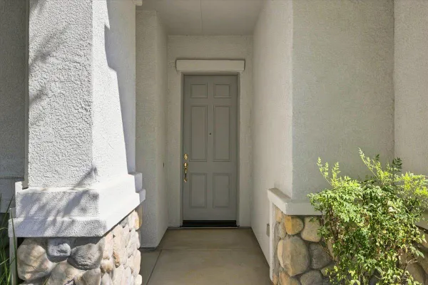 Property Slideshow image 2 of 31 | 2823 springfield dr, Rocklin, CA, 95765