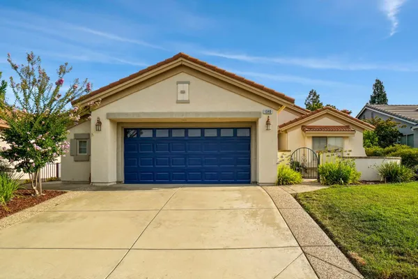 Property Slideshow image 2 of 21 | 1040 castleberry ln, Lincoln, CA, 95648