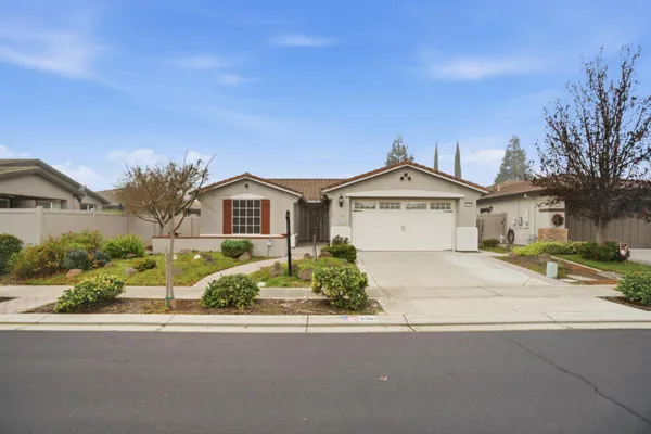 Property Slideshow image 2 of 84 | 2381 nutwood pl, Manteca, CA, 95336