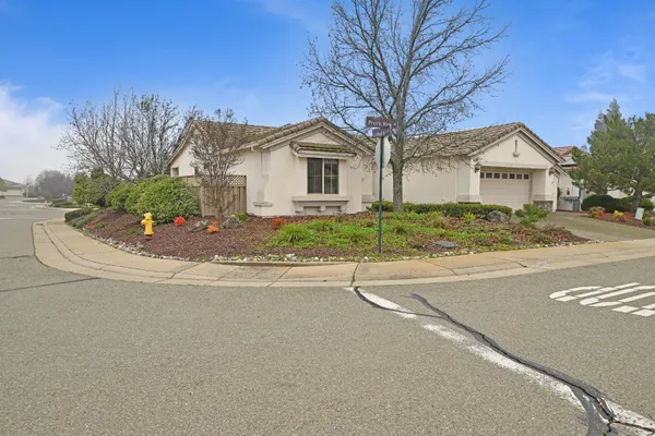 Property Slideshow image 3 of 33 | 2240 prairie view ln, Lincoln, CA, 95648