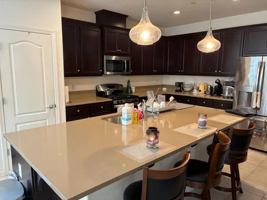 Property Slideshow image 3 of 54 | 4040 arco del paso ln, Sacramento, CA, 95834