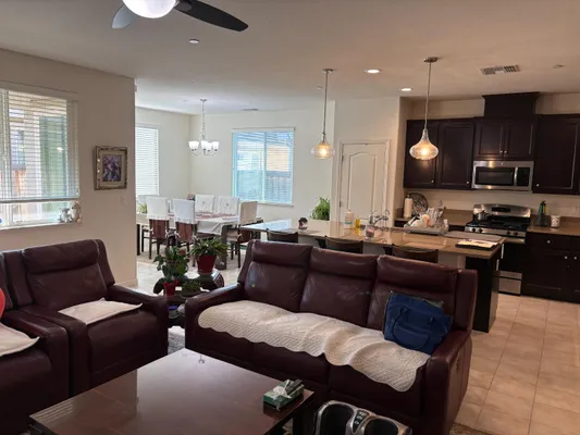 Property Slideshow image 2 of 54 | 4040 arco del paso ln, Sacramento, CA, 95834