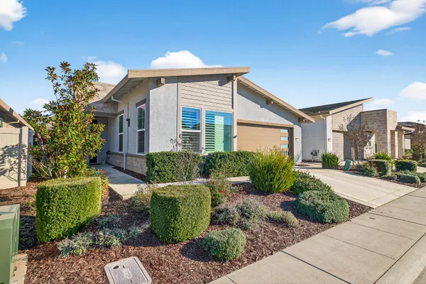 Property Slideshow image 3 of 58 | 7048 orbital ln, Roseville, CA, 95747