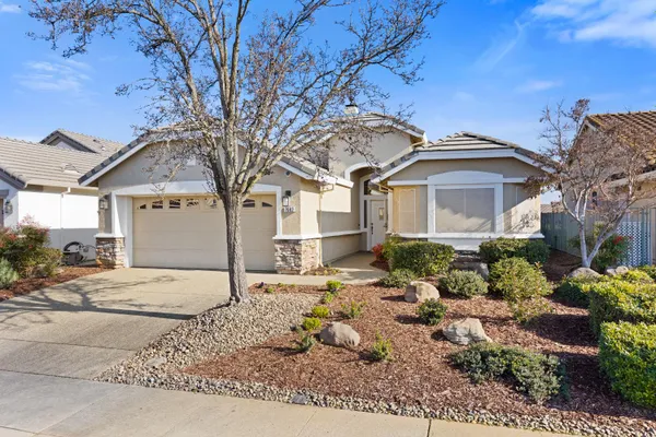 Property Slideshow image 3 of 34 | 7082 cope ridge way, Roseville, CA, 95747