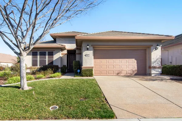 Property Slideshow image 2 of 62 | 3390 kennerleigh pkwy, Roseville, CA, 95747