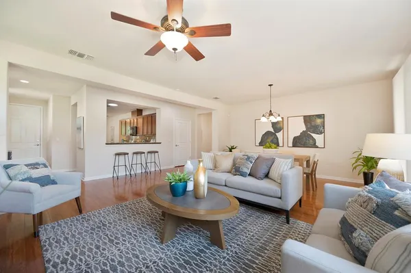 Property Slideshow image 2 of 42 | 7632 chatsworth cir, Elk Grove, CA, 95757