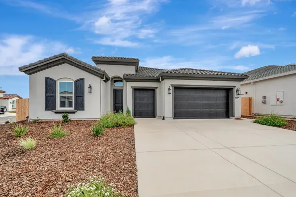 Property Slideshow image 3 of 59 | 4327 hooded crow way, Rancho Cordova, CA, 95742