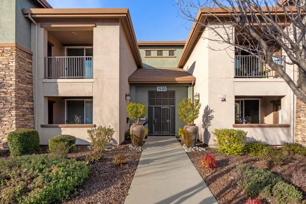 Property Slideshow image 2 of 68 | 1530 topanga ln unit 205, Lincoln, CA, 95648