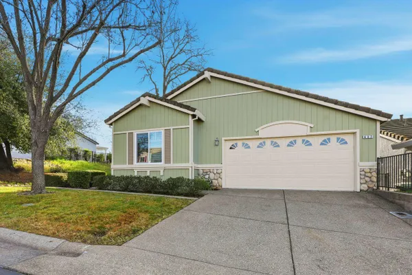 Property Slideshow image 3 of 34 | 682 diamond glen cir, Folsom, CA, 95630