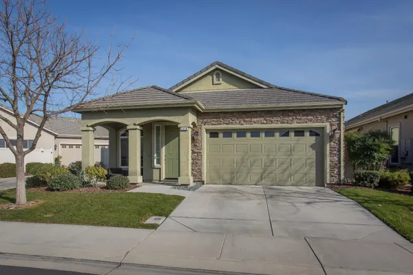 Property Slideshow image 2 of 42 | 2470 sea lion way, Turlock, CA, 95380