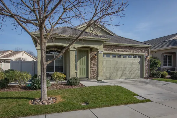 Property Slideshow image 3 of 42 | 2470 sea lion way, Turlock, CA, 95380