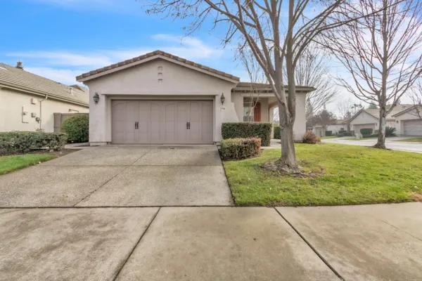 Property Slideshow image 2 of 48 | 2796 san marin ln, Sacramento, CA, 95835