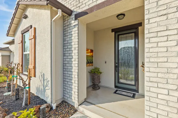 Property Slideshow image 3 of 58 | 4750 peace lily ln, Roseville, CA, 95747