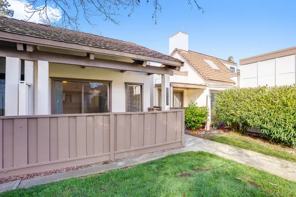 Property Slideshow image 2 of 39 | 6023 montgomery cor, San Jose, CA, 95135